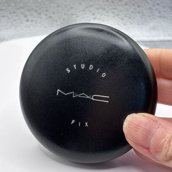 MAC STUDIO FIX POWDER PLUS FOUNDATION NW50 New, very rare and discontinued - Picture 2 of 5